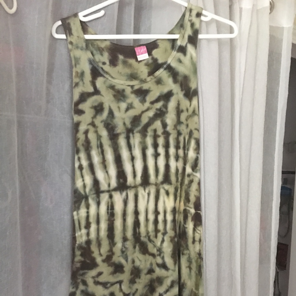 Green tie-dye dress